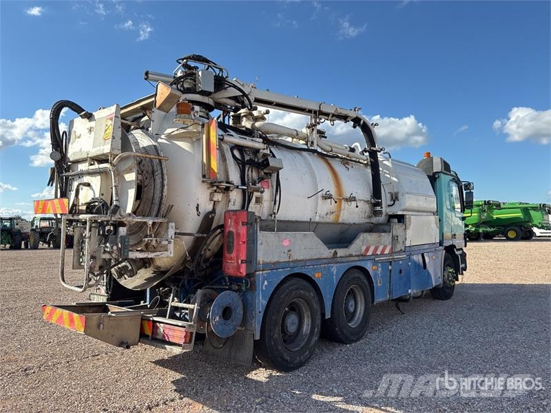 Huwer Mixte on Mercedes Actros 2635 6x4 Porteur H 組合/真空油槽車