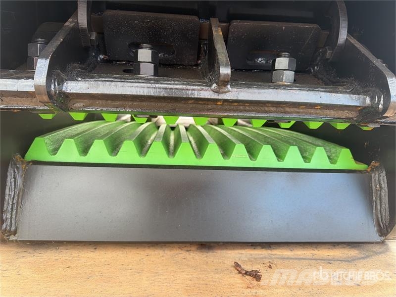 Hydraram HCB-26 700 mm Excavator Crusher Bucket (Unused) Construction - Autres