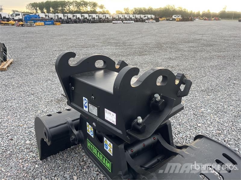 Hydraram HSG-150R Q/C Rotating Demolition Grapple (Unused) Pinzas