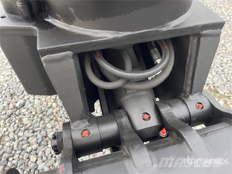 Hydraram HSG-42R Q/C Rotating Demolition Grapple (Unused) Pinzas