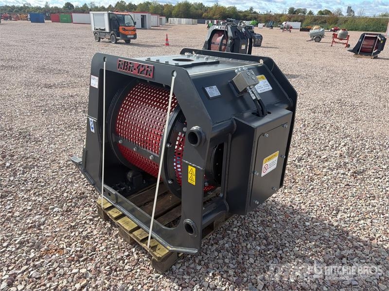 Hydraram RBR-12R 1000 mm Excavator Screening Bucket (Unused 篩分機