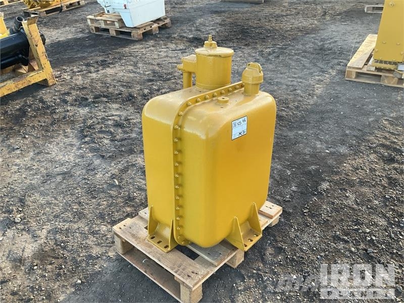  Hydraulic Tank مكونات أخرى