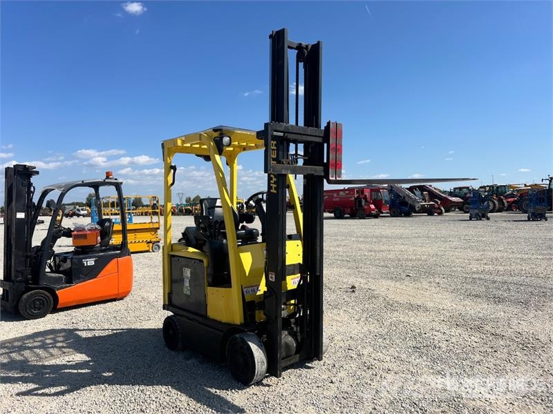 Hyster E 1.6XN 1600 kg Electric Forklift شاحنات ذات رافعات شوكية تعمل بالكهرباء