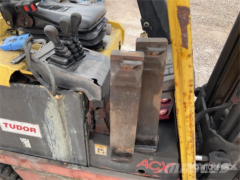 Hyster E1.50XM electric Forklift (Inoperable) شاحنات ذات رافعات شوكية - أخرى