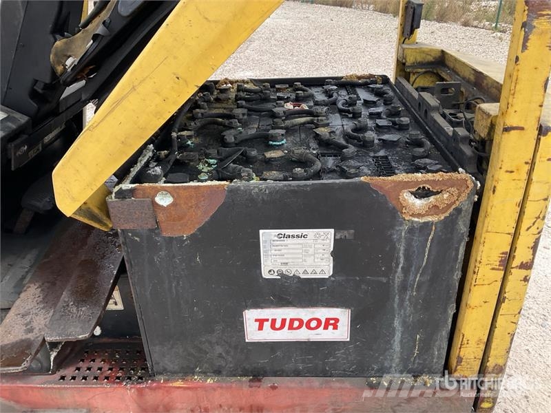 Hyster E1.50XM electric Forklift (Inoperable) شاحنات ذات رافعات شوكية - أخرى