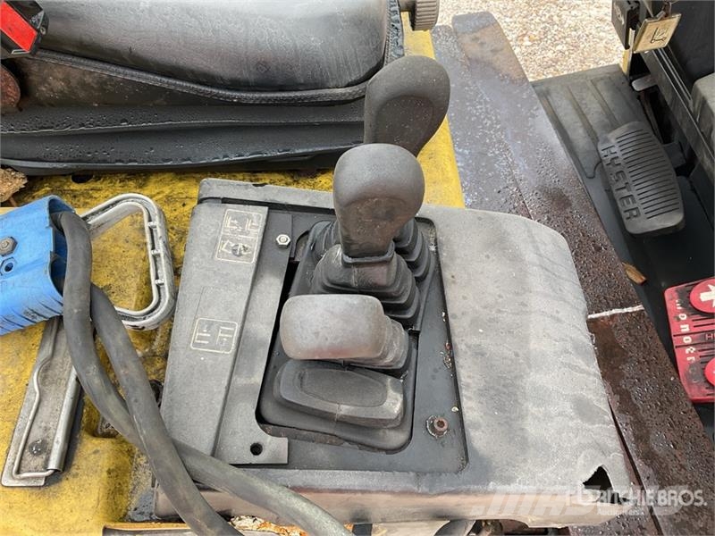Hyster E1.50XM electric Forklift (Inoperable) شاحنات ذات رافعات شوكية - أخرى