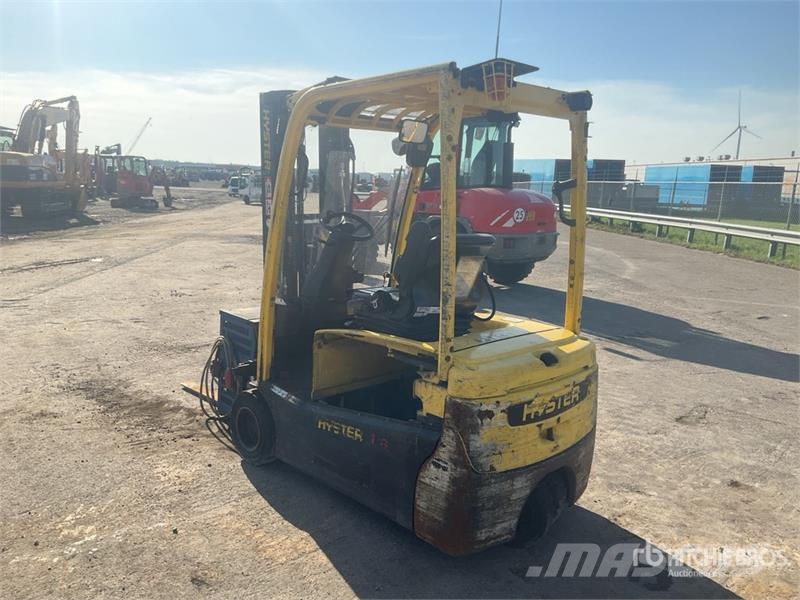 Hyster J1.8XNT LWB 1600 kg Electric Forklift (Inoperable) Elektrische heftrucks