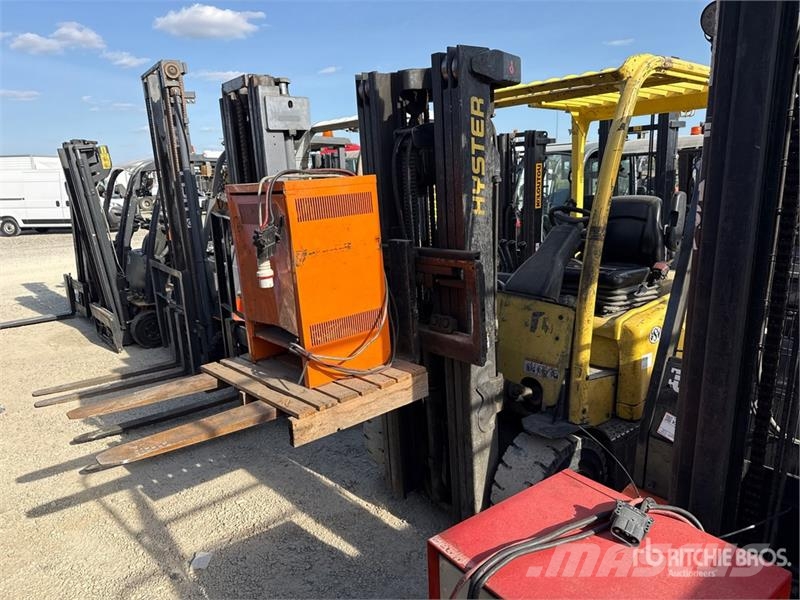 Hyster J2.5XN Electric Forklift شاحنات ذات رافعات شوكية تعمل بالكهرباء