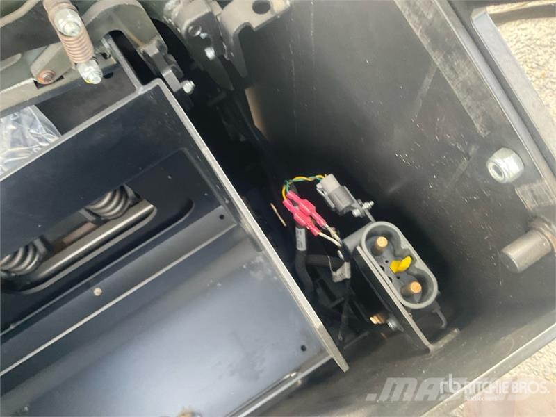 Hyster L02.0P Electric Order Picker Srednje dizajući komisioni viljuškar