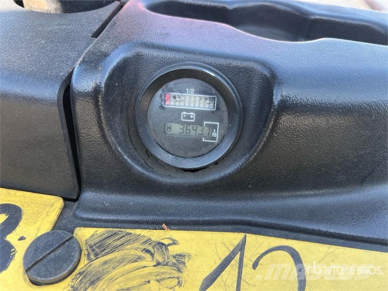 Hyster P 2.0S FWB 2000 kg Electric Pallet Jack Jekketralle
