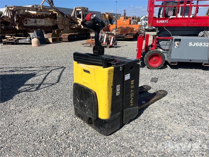 Hyster P 2.0S FWB 2000 kg Electric Pallet Jack Jekketralle