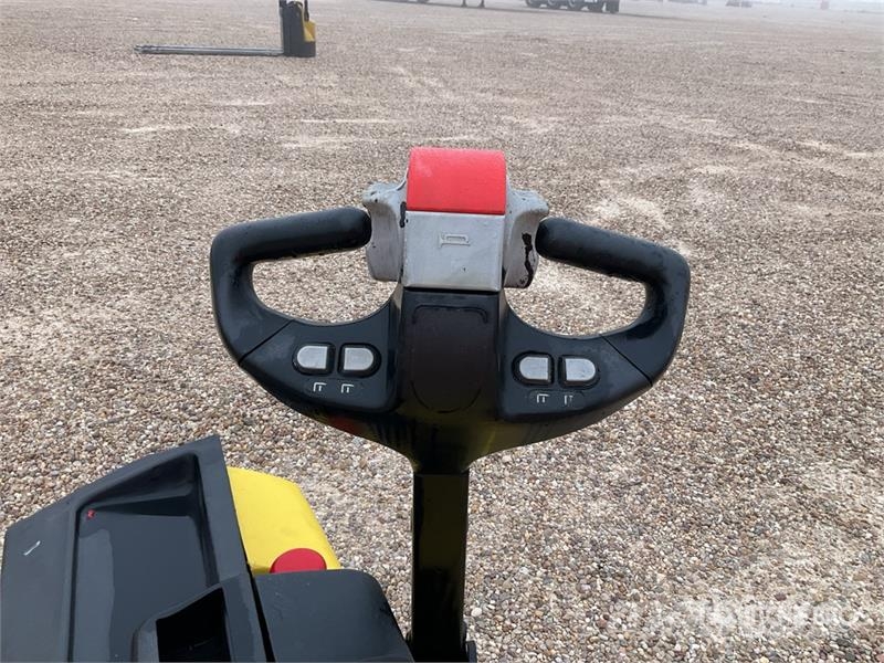 Hyster P1.6 Electric Pallet Jack Kézi raklapemelő