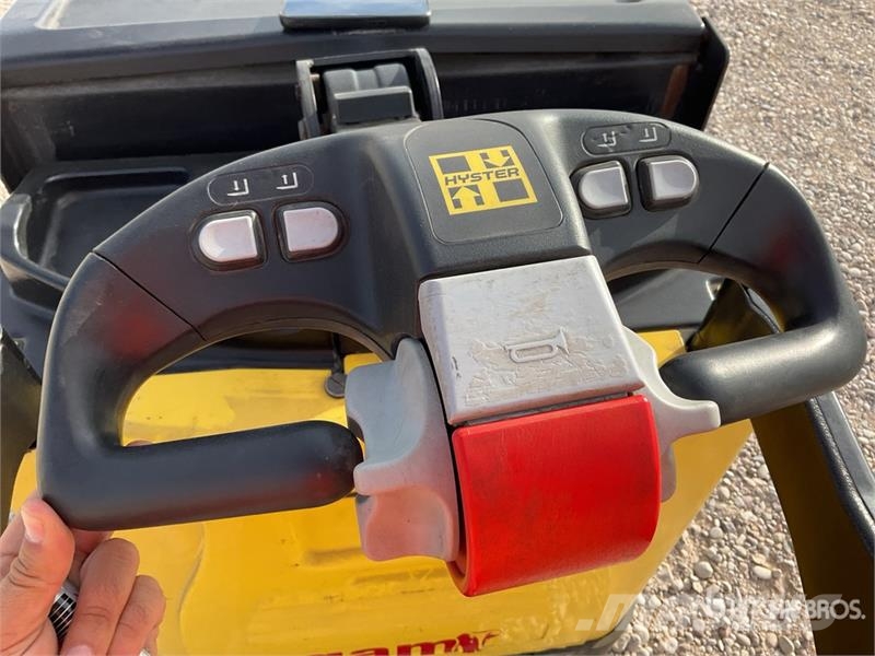 Hyster P2.0S FBW Electric Pallet Jack Hand pallet trucks