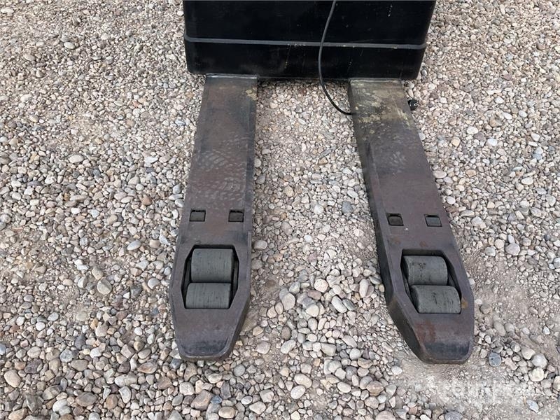 Hyster P2.0S FBW Electric Pallet Jack Hand pallet truck