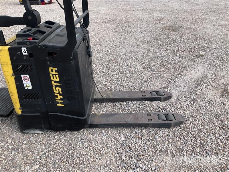 Hyster P2.0S FBW Electric Pallet Jack Hand pallet truck