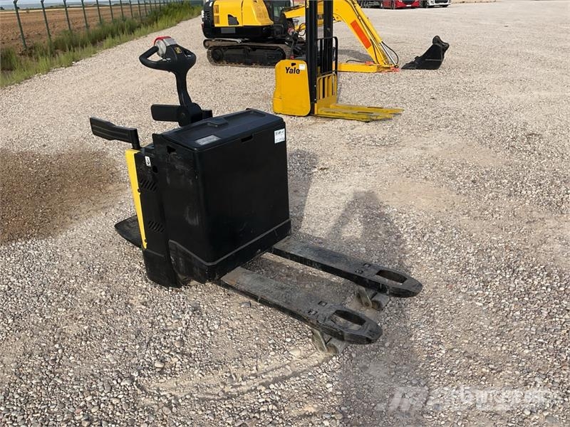 Hyster P2.0S FBW Electric Pallet Jack Hand pallet trucks