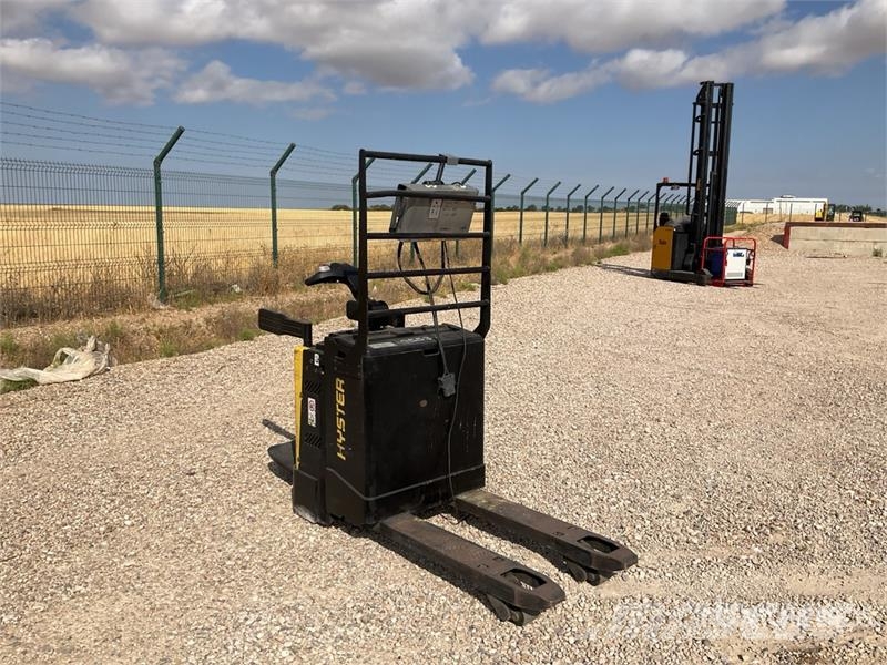 Hyster P2.0S FBW Electric Pallet Jack Hand pallet truck