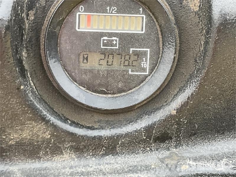 Hyster P2015 Electric Pallet Jack Kézi raklapemelő