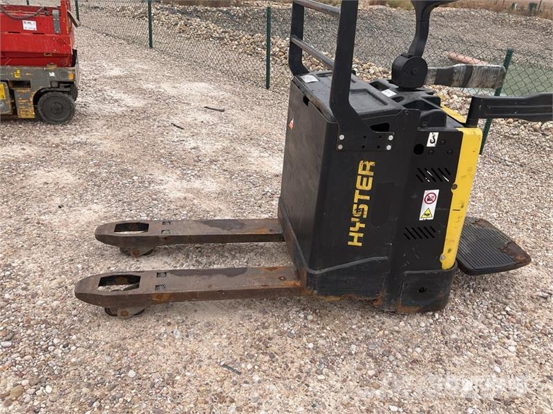 Hyster P2015 Electric Pallet Jack Kézi raklapemelő