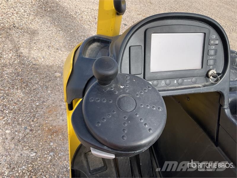 Hyster R1.4 Reach Truck شاحنة مناولة