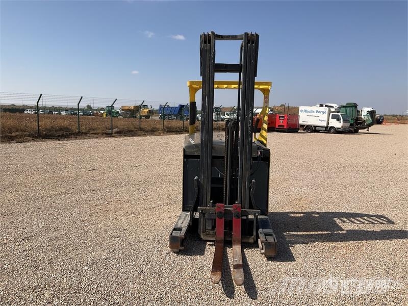 Hyster R1.4 Reach Truck (Inoperable) Reach truck - depo içi istif araçları