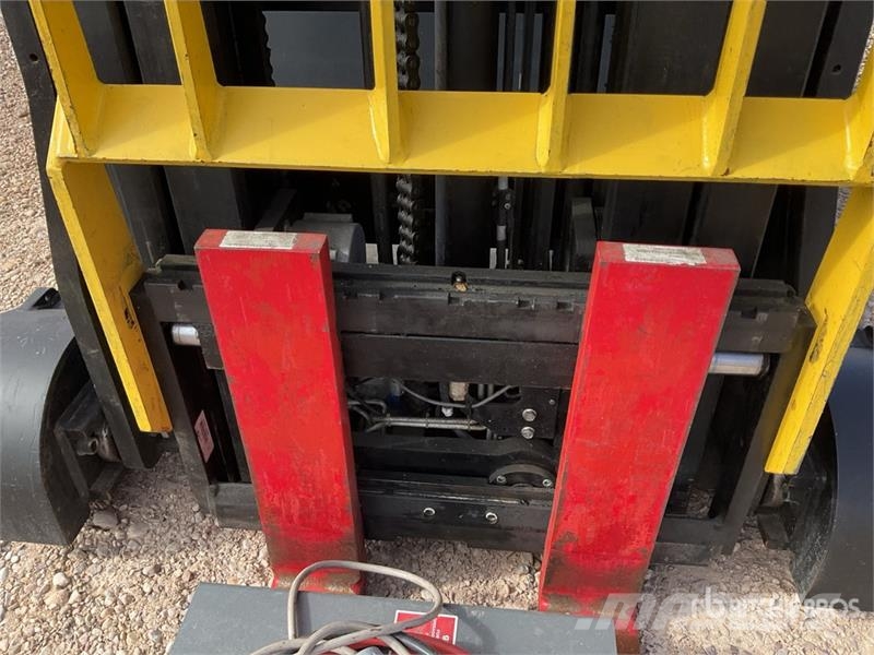 Hyster R1.4 Reach Truck شاحنة مناولة