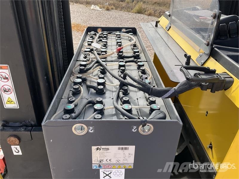 Hyster R1.4 Reach Truck شاحنة مناولة