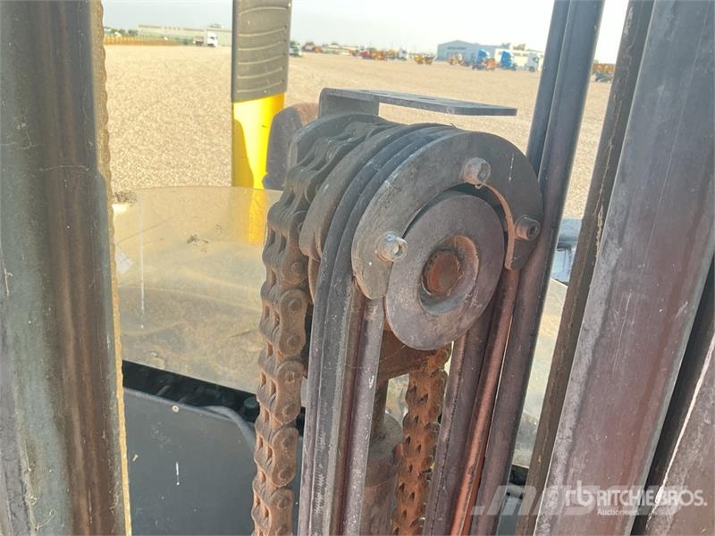 Hyster R1.4 Reach Truck (Inoperable) Reach truck - depo içi istif araçları