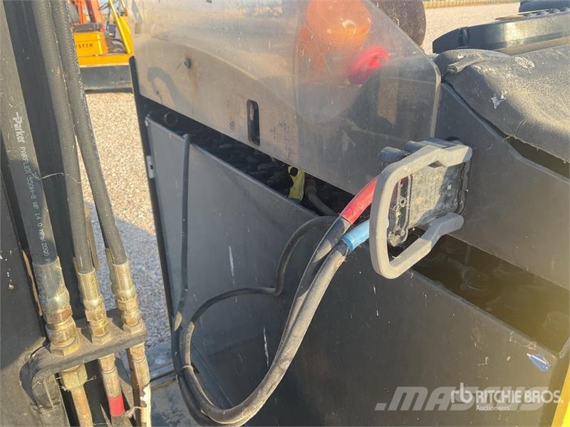 Hyster R1.4 Reach Truck (Inoperable) Reach truck - depo içi istif araçları