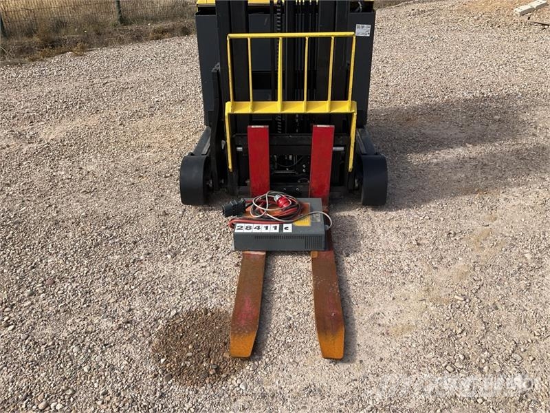 Hyster R1.4 Reach Truck شاحنة مناولة