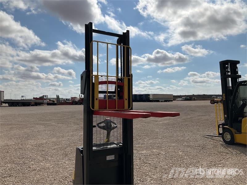 Hyster S1.0 Electric Stacker Samohybné vozíky