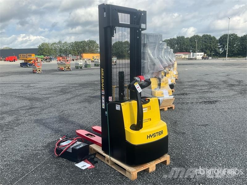 Hyster S1.6 Electric Stacker (Unused) Самохідні електроштабелери