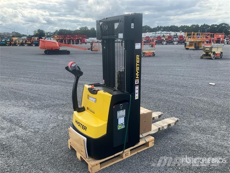 Hyster S1.6 Electric Stacker (Unused) Stand-in stackers