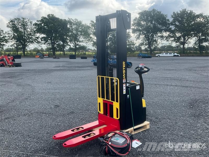 Hyster S1.6 Electric Stacker (Unused) Самохідні електроштабелери