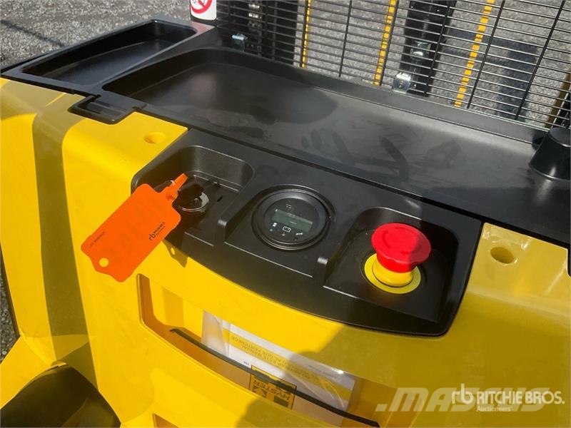 Hyster S1.6 Electric Stacker (Unused) Самохідні електроштабелери