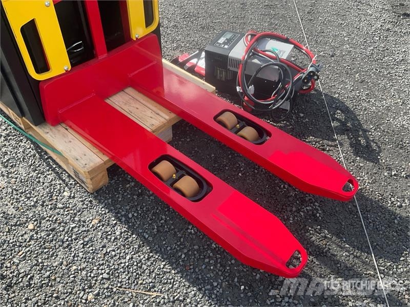 Hyster S1.6 Electric Stacker (Unused) Самохідні електроштабелери