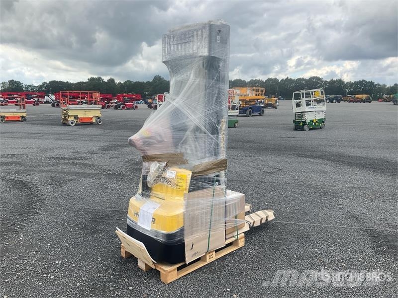 Hyster S1.6 Electric Stacker (Unused) Самохідні електроштабелери