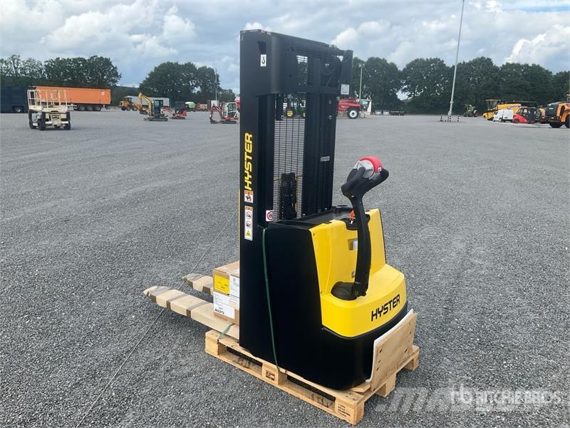 Hyster S1.6 Electric Stacker (Unused) Stand-in stackers