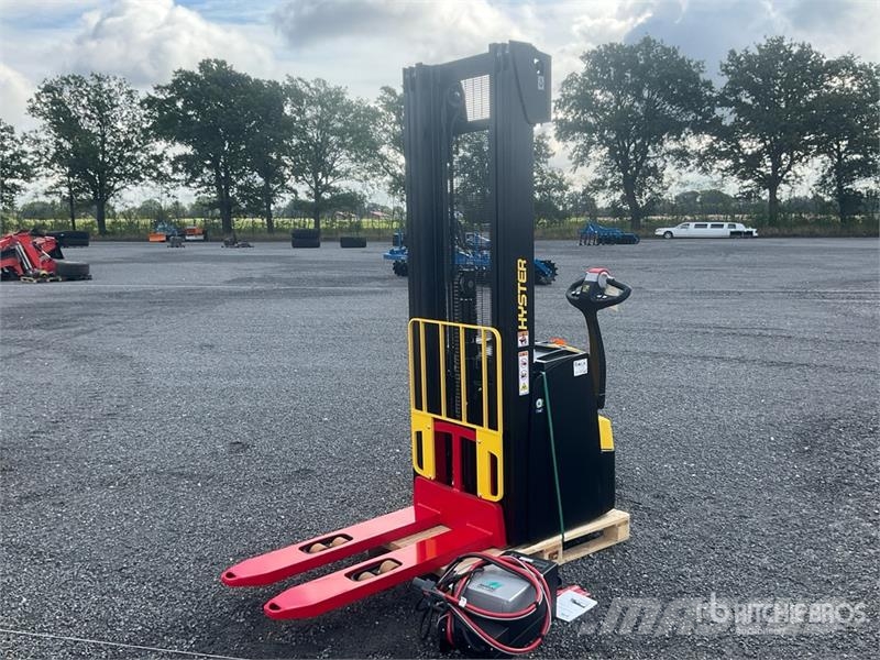 Hyster S1.6 Electric Stacker (Unused) Самохідні електроштабелери