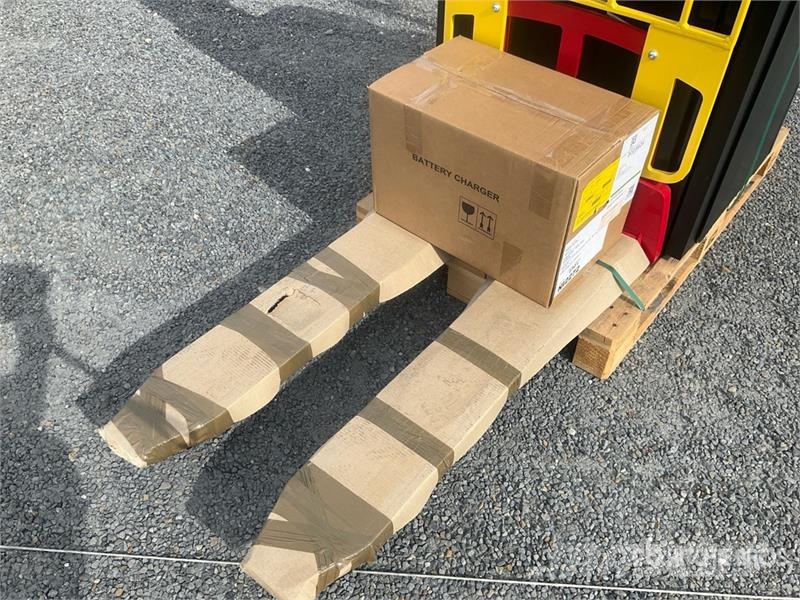 Hyster S1.6 Electric Stacker (Unused) Stand-in stackers