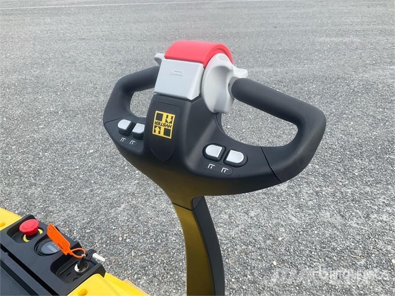 Hyster S1.6 Electric Stacker (Unused) Stand-in stackers