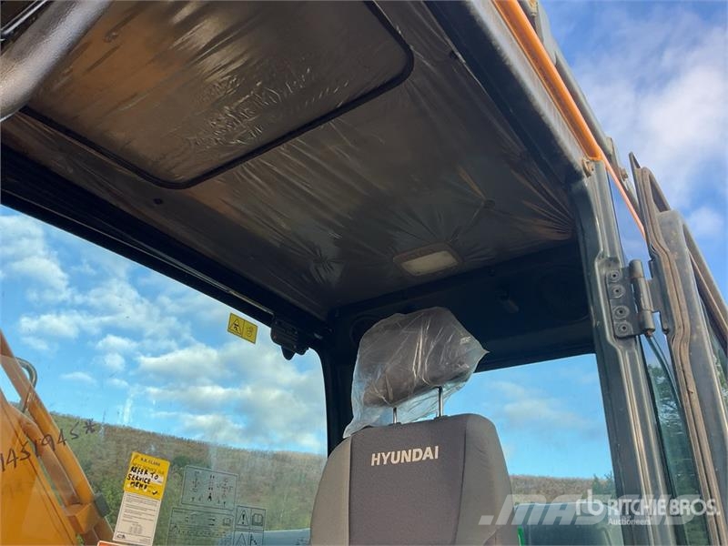 Hyundai 220LC-9A Tracked Excavator Верижен екскаватор
