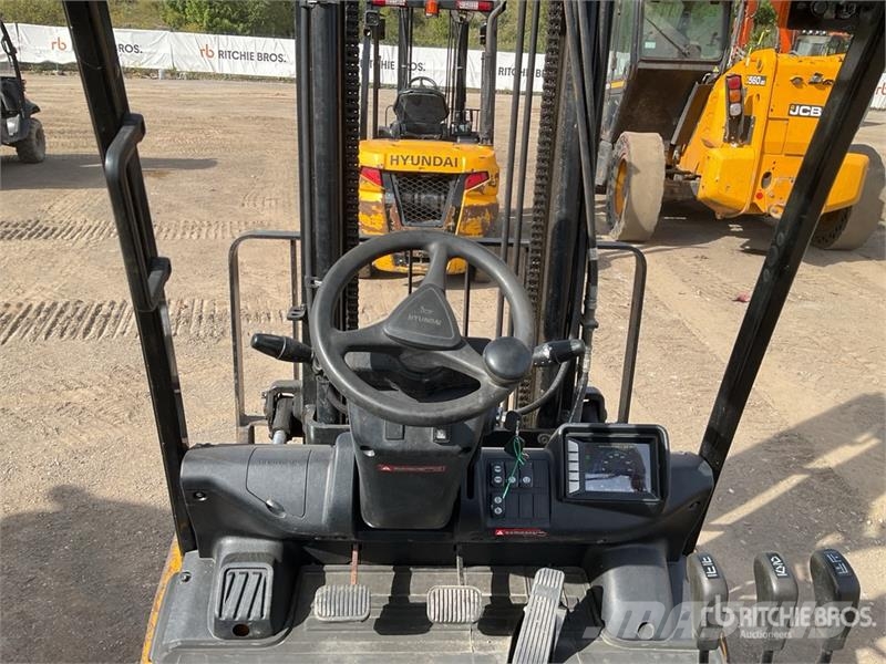 Hyundai 2380 kg Forklift Forklift trucks - others