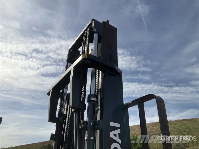 Hyundai 2380 kg Forklift Forklift trucks - others