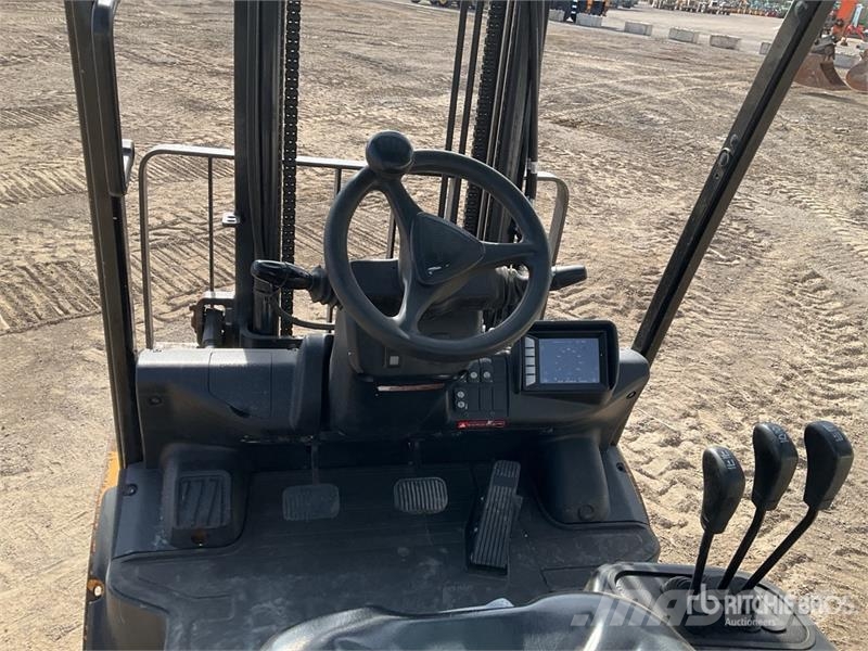 Hyundai 2380 kg Forklift Forklift trucks - others