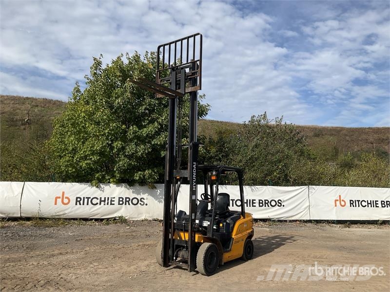 Hyundai 2380 kg Forklift Forklift trucks - others