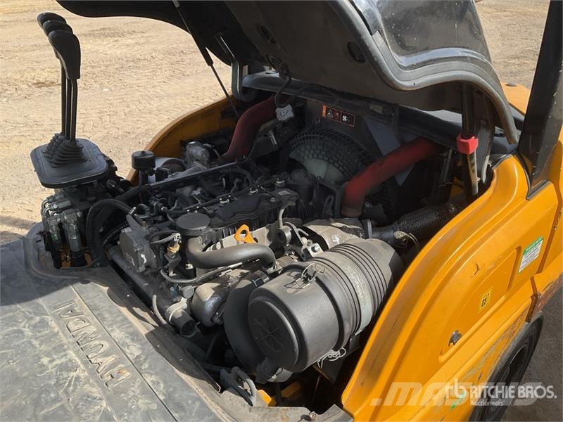 Hyundai 2380 kg Forklift Forklift trucks - others