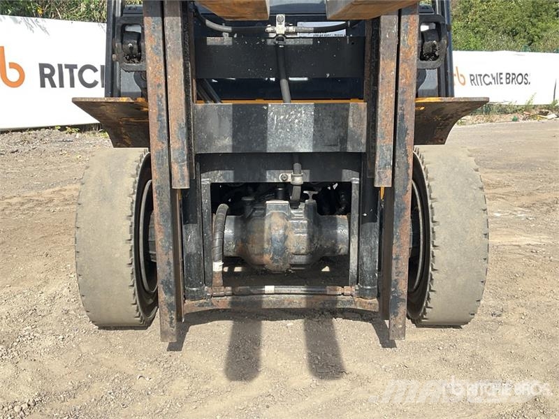 Hyundai 2380 kg Forklift Forklift trucks - others
