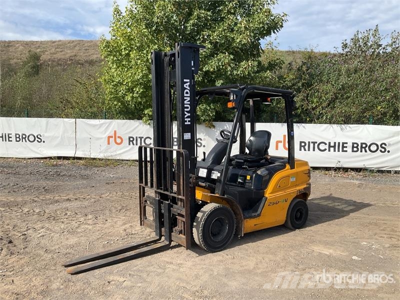 Hyundai 2380 kg Forklift Forklift trucks - others