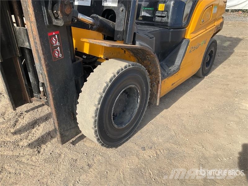 Hyundai 2380 kg Forklift Forklift trucks - others